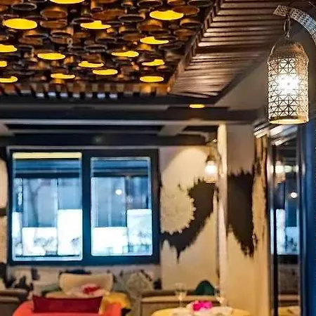 Moonday Hotel 4*