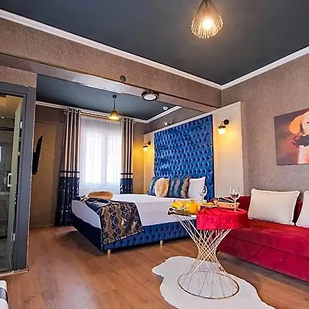 Hotel Moonday